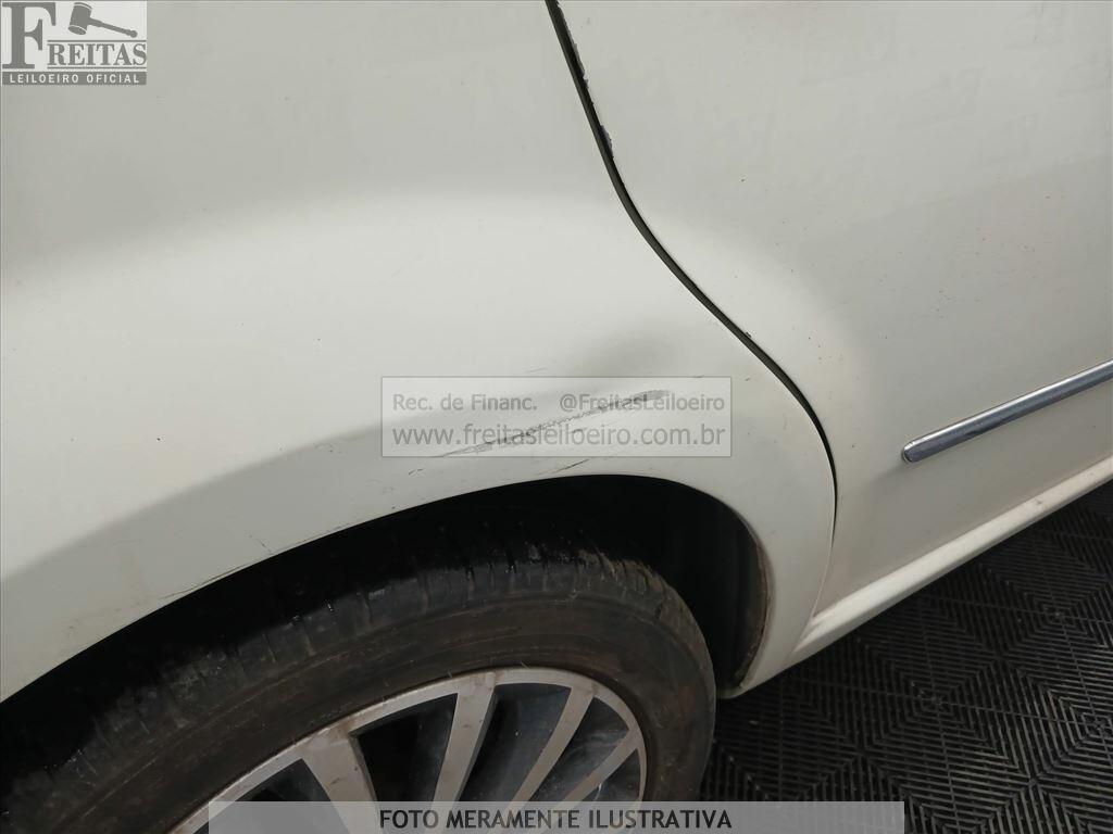 Foto 21 de 22: FIAT/LINEA ABSOL. 1.8 DL, 14/15, PLACA: K__-___0, GASOL/ALC/GN, BRANCA