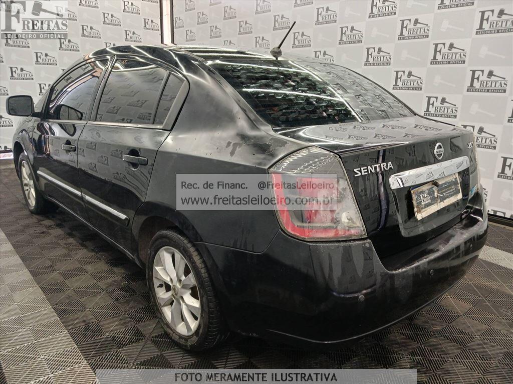 Foto 3: I/NISSAN SENTRA 20S FLEX, 09/10, PLACA: L__-___0, GASOL/ALC/GN, PRETA