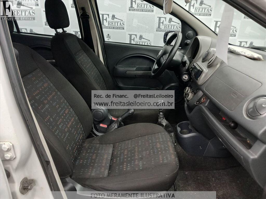 Foto 6 de 22: FIAT/UNO VIVACE 1.0, 14/14, PLACA: F__-___2, GASOL/ALC, BRANCA