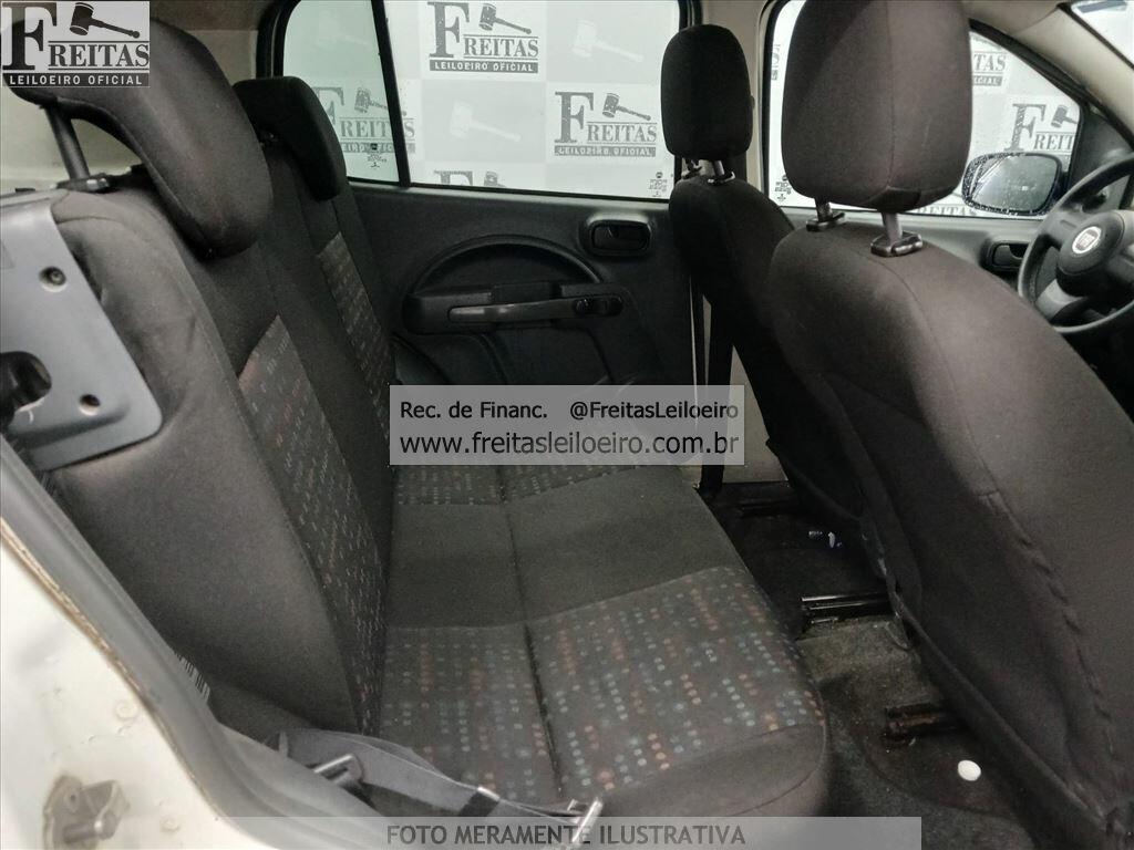 Foto 7 de 22: FIAT/UNO VIVACE 1.0, 14/14, PLACA: F__-___2, GASOL/ALC, BRANCA