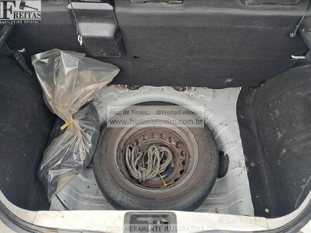 Foto 10 de 18: RENAULT/KWID ZEN 10MT, 20/21, PLACA: R__-___2, GASOL/ALC, BRANCA