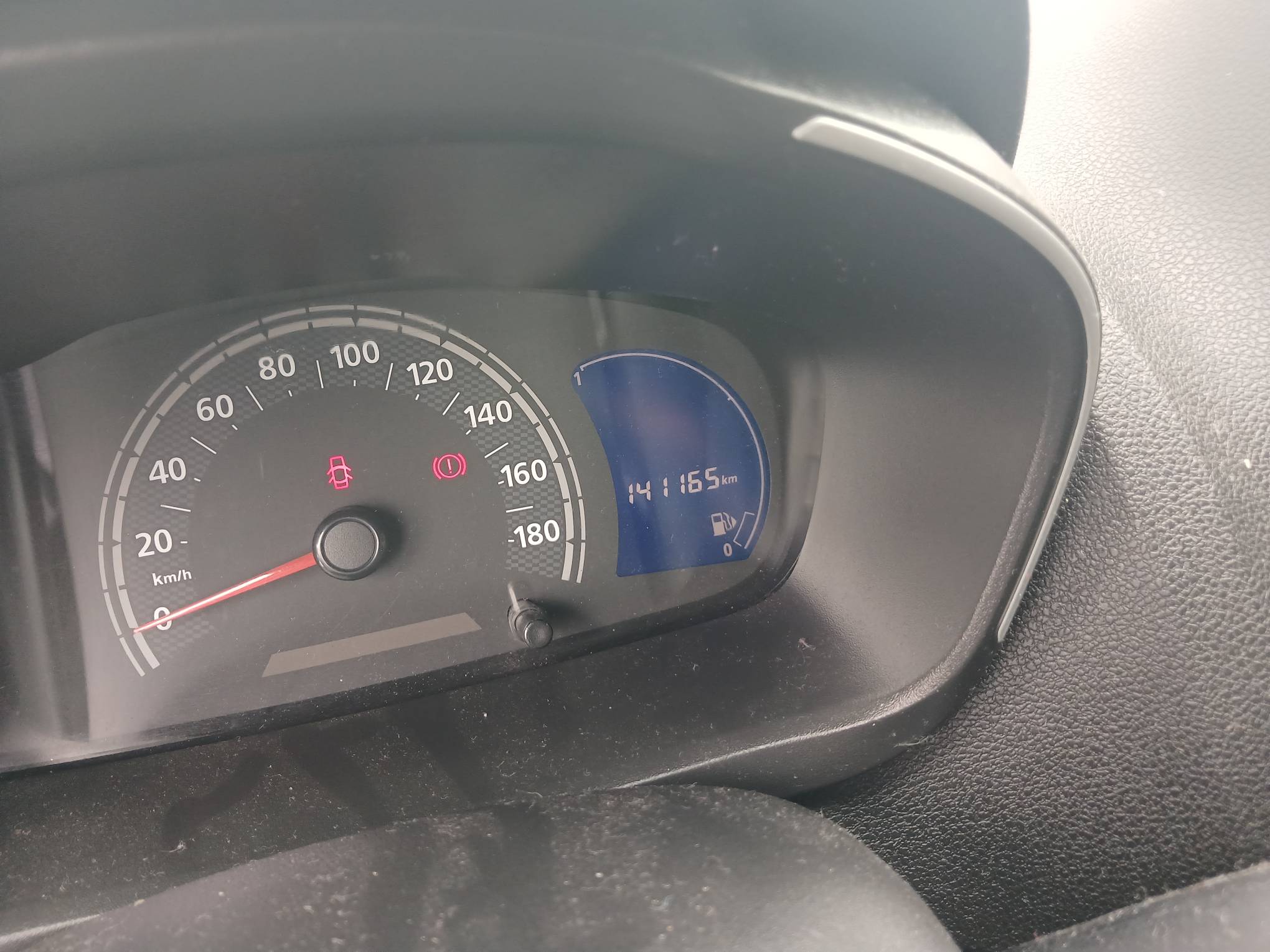 Foto 18 de 18: RENAULT/KWID ZEN 10MT, 20/21, PLACA: R__-___2, GASOL/ALC, BRANCA