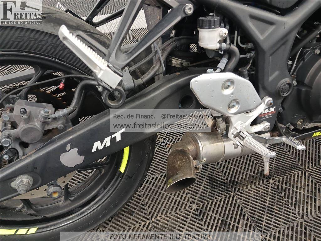 Foto 6 de 10: YAMAHA/MT03 ABS, 17/18, PLACA: G__-___1, GASOLINA, PRATA