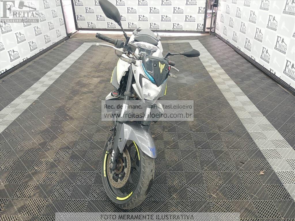 Foto 8 de 10: YAMAHA/MT03 ABS, 17/18, PLACA: G__-___1, GASOLINA, PRATA