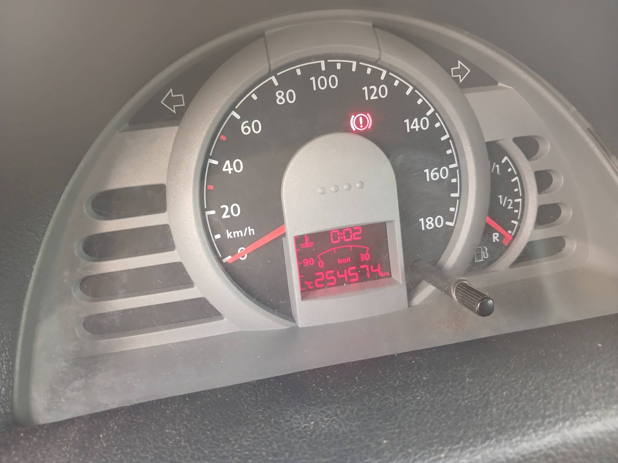 Foto 16 de 16: VW/GOL 1.0 ECOMOTION GIV, 10/11, PLACA: E__-___4, GASOL/ALC, VERMELHA