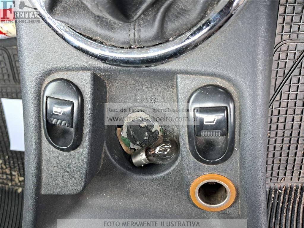 Foto 11 de 20: CITROEN/C3 GLX 14 FLEX, 07/08, PLACA: D__-___5, GASOL/ALC, PRATA