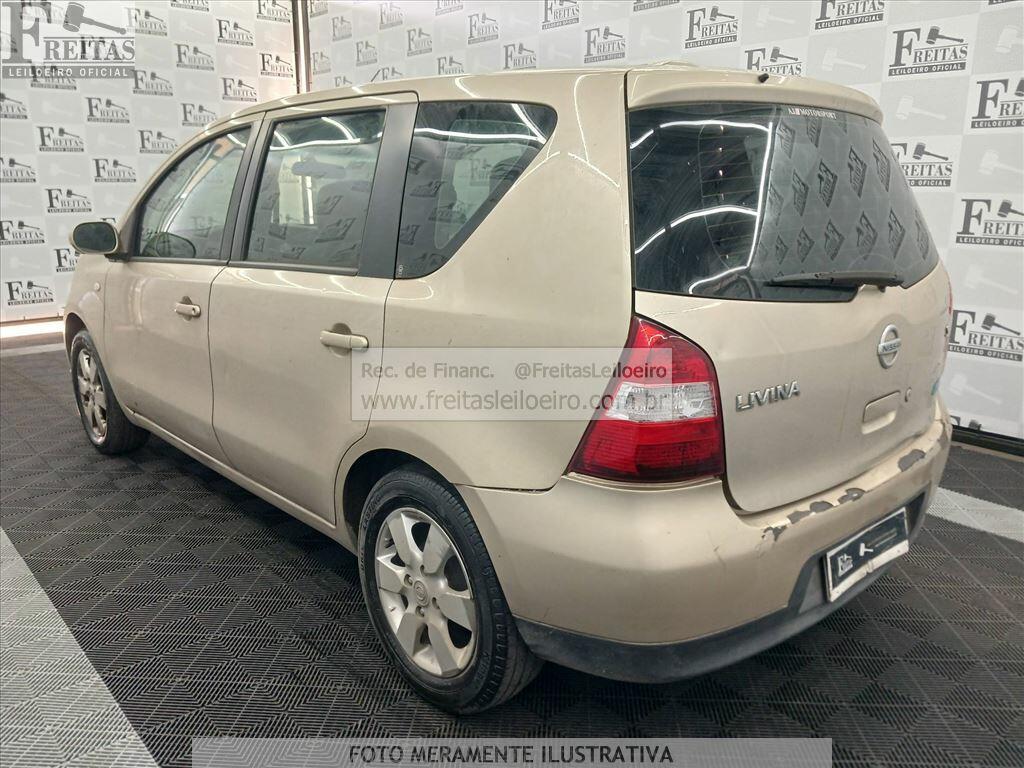 Foto 3: NISSAN/LIVINA 18SL, 09/10, PLACA: E__-___3, GASOL/ALC, BEGE