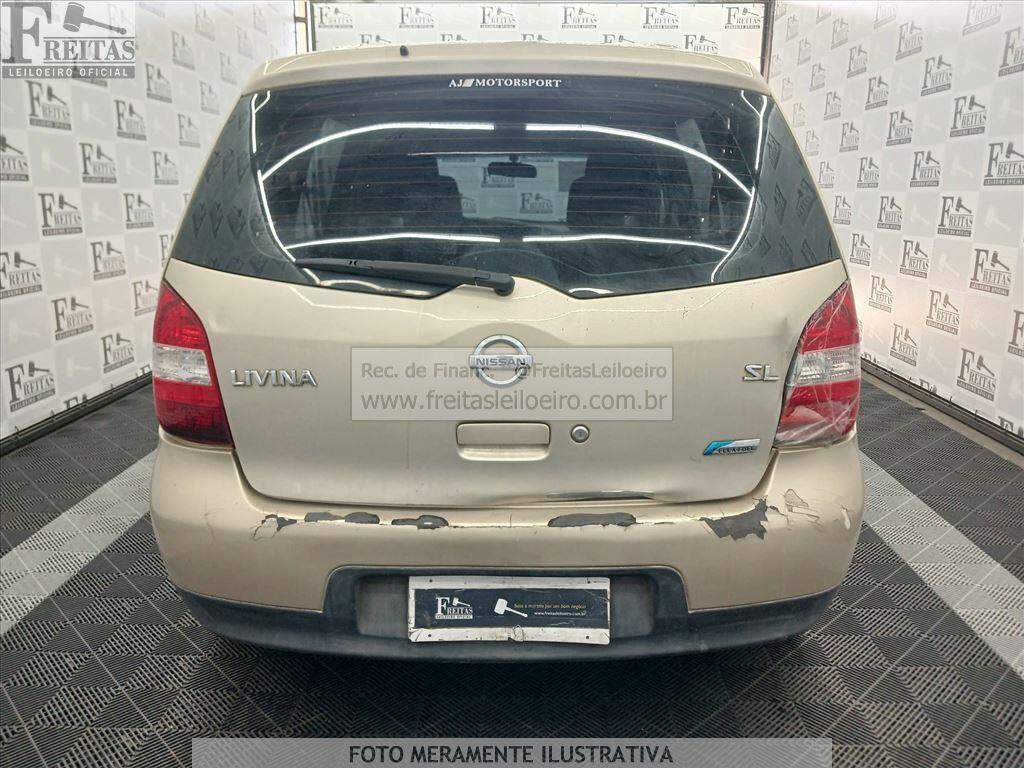 Foto 16 de 18: NISSAN/LIVINA 18SL, 09/10, PLACA: E__-___3, GASOL/ALC, BEGE