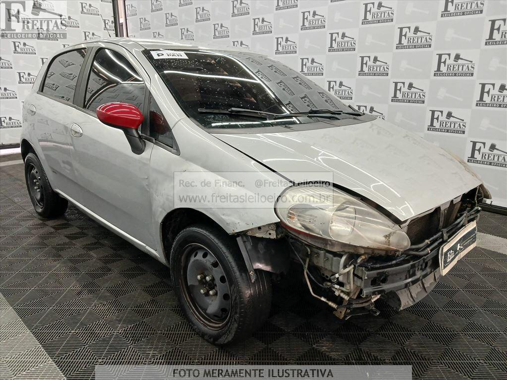 Foto 2: FIAT/PUNTO ESSENCE 1.8, 11/12, PLACA: E__-___0, GASOL/ALC, PRATA