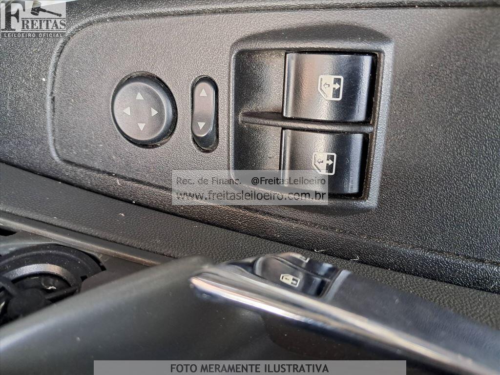 Foto 11 de 21: FIAT/PUNTO ESSENCE 1.8, 11/12, PLACA: E__-___0, GASOL/ALC, PRATA