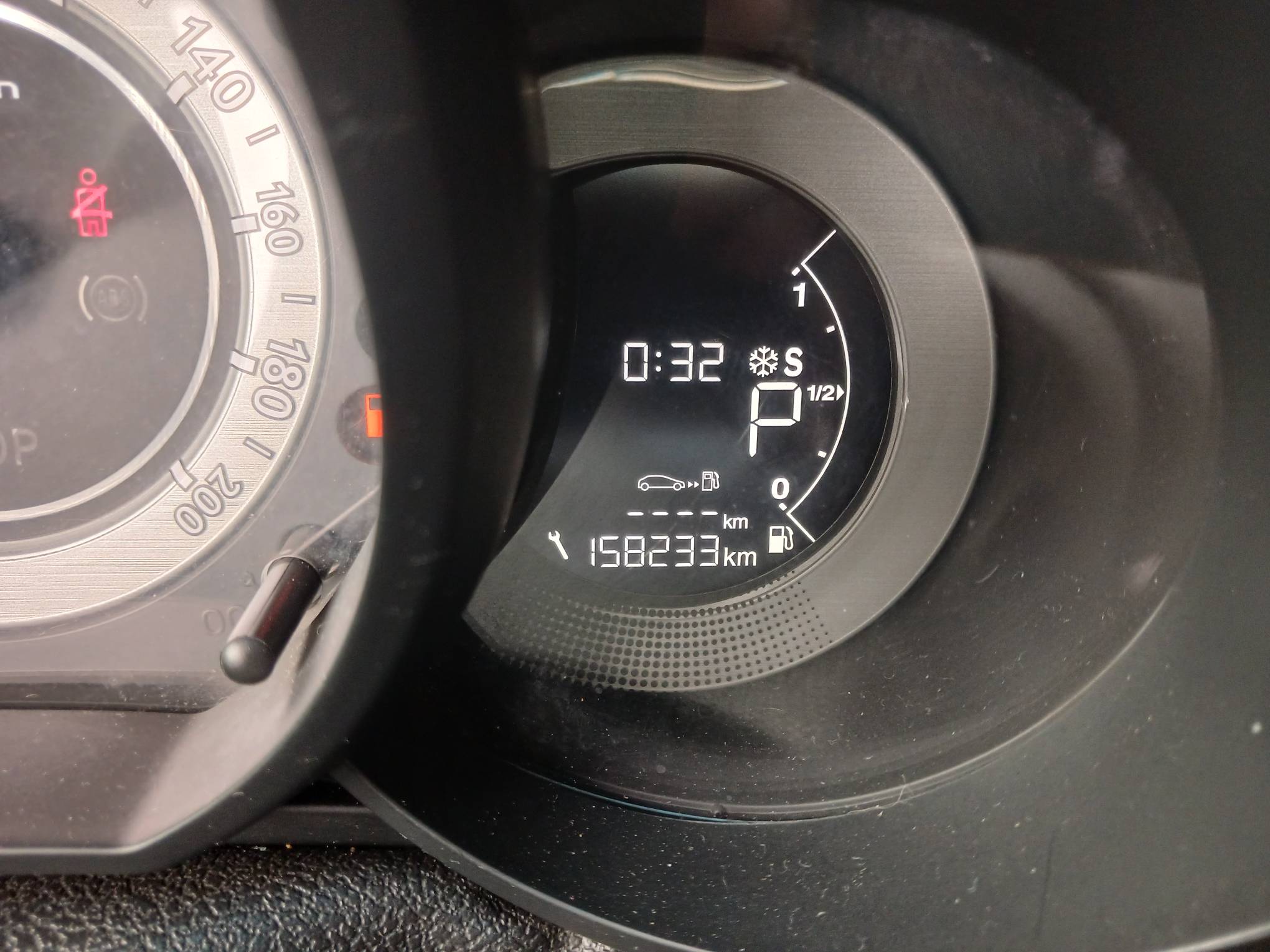 Foto 19 de 19: CITROEN/C3 AIRC TENDAN A, 14/15, PLACA: F__-___0, GASOL/ALC, PRETA
