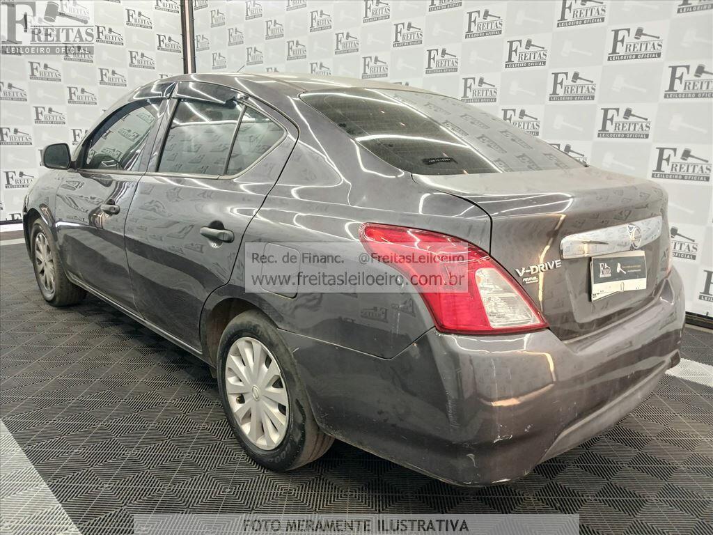 Foto 3: NISSAN/V-DRIVE 10 MT, 21/21, PLACA: R__-___3, GASOL/ALC, CINZA