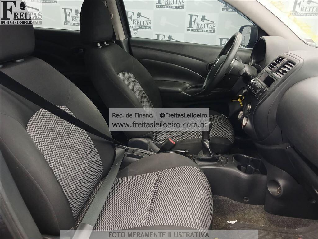 Foto 6 de 19: NISSAN/V-DRIVE 10 MT, 21/21, PLACA: R__-___3, GASOL/ALC, CINZA