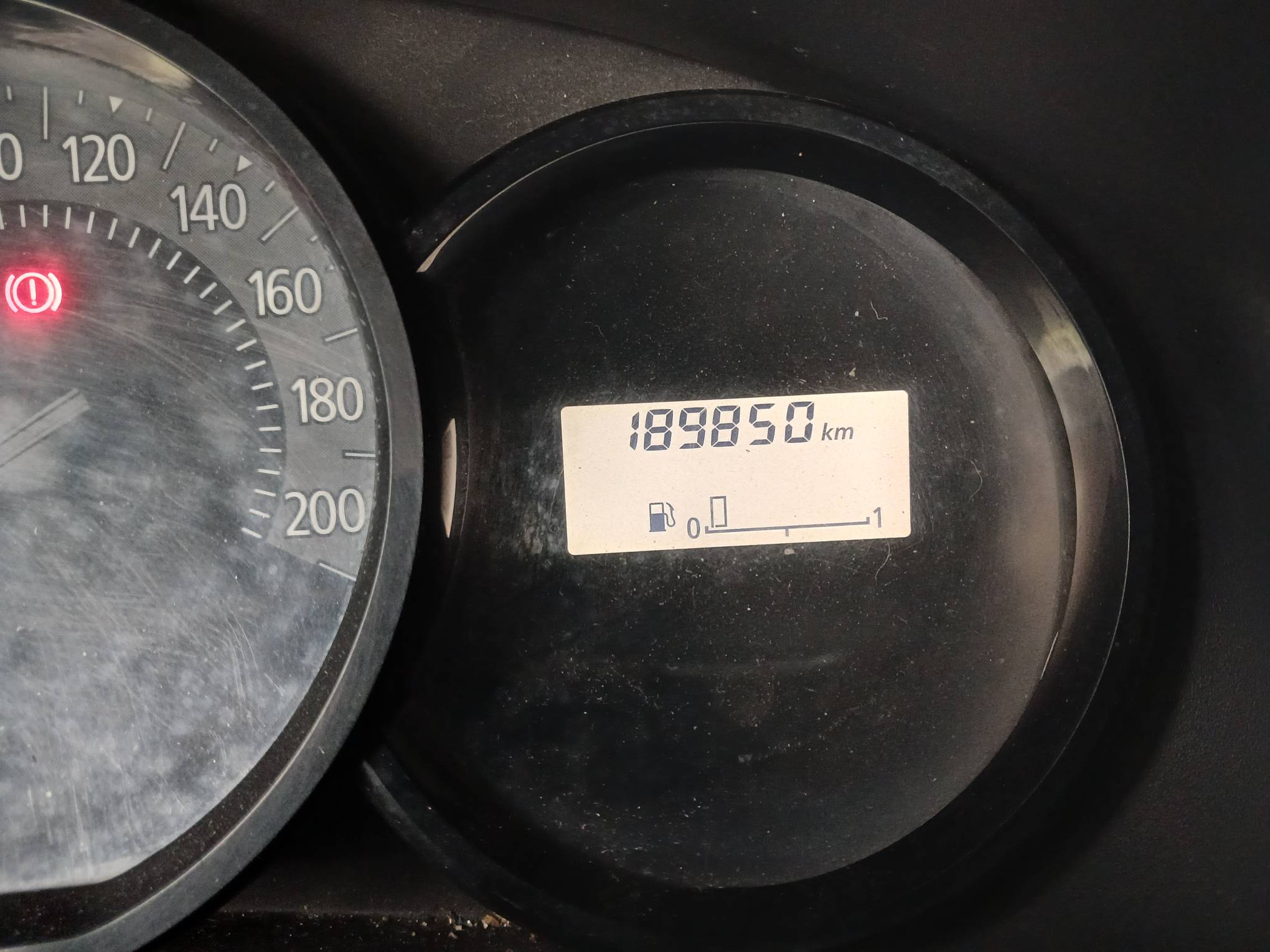 Foto 19 de 19: RENAULT/LOGAN ZEN10MT, 23/24, PLACA: E__-___3, GASOL/ALC, PRATA