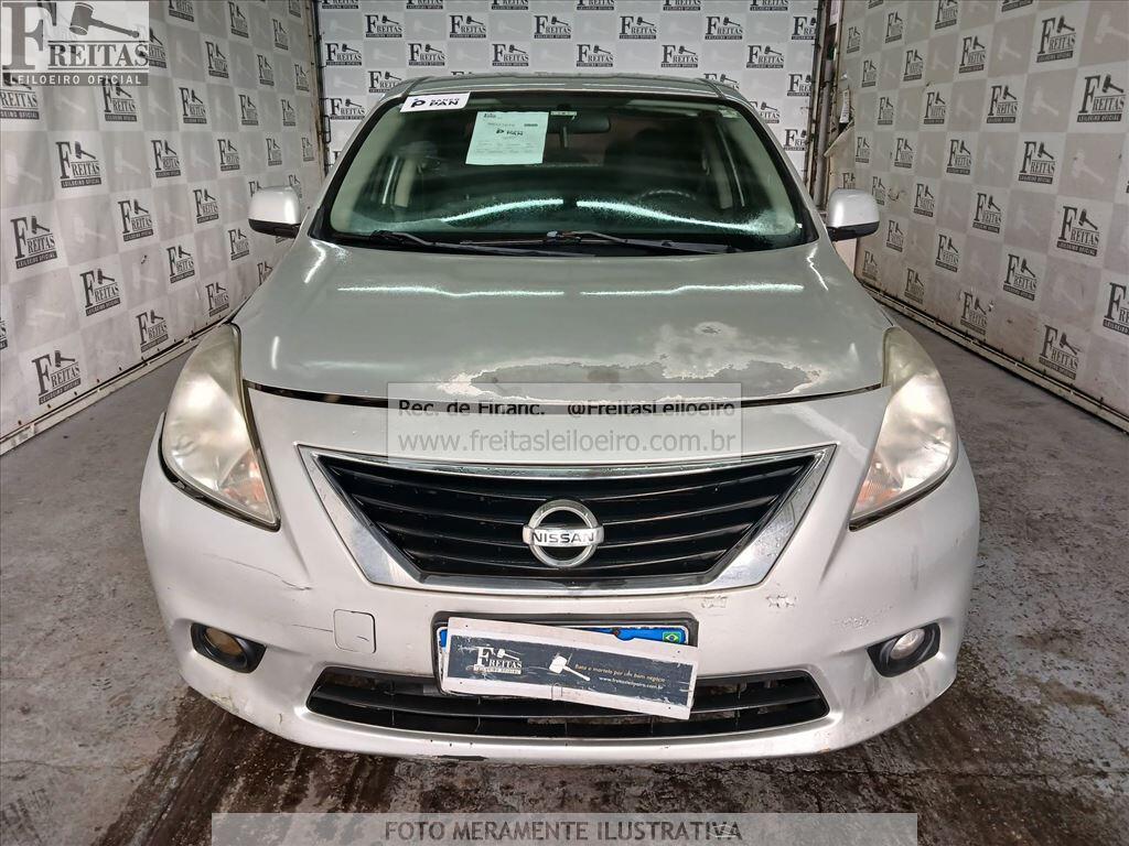 Foto 15 de 22: I/NISSAN VERSA 16SL FLEX, 13/14, PLACA: O__-___4, GASOL/ALC, PRATA