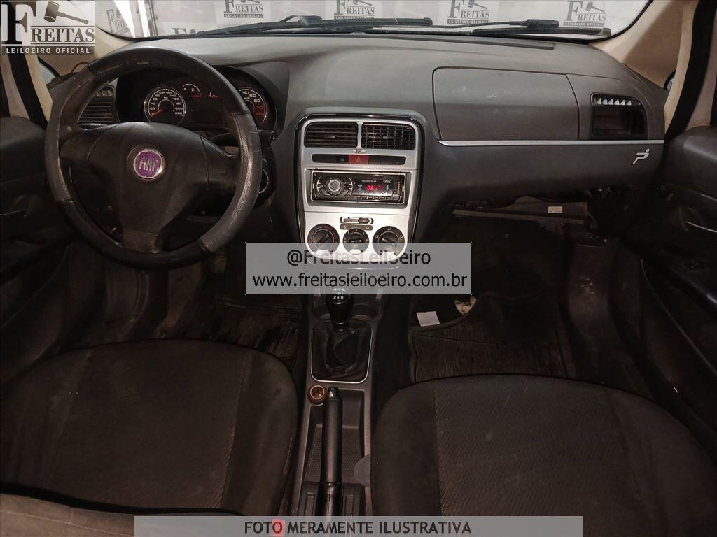 Foto 5: FIAT/PUNTO ELX 1.4, 07/08, PLACA: D__-___2, GASOL/ALC, PRATA