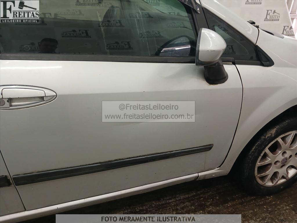 Foto 16 de 23: FIAT/PUNTO ELX 1.4, 07/08, PLACA: D__-___2, GASOL/ALC, PRATA