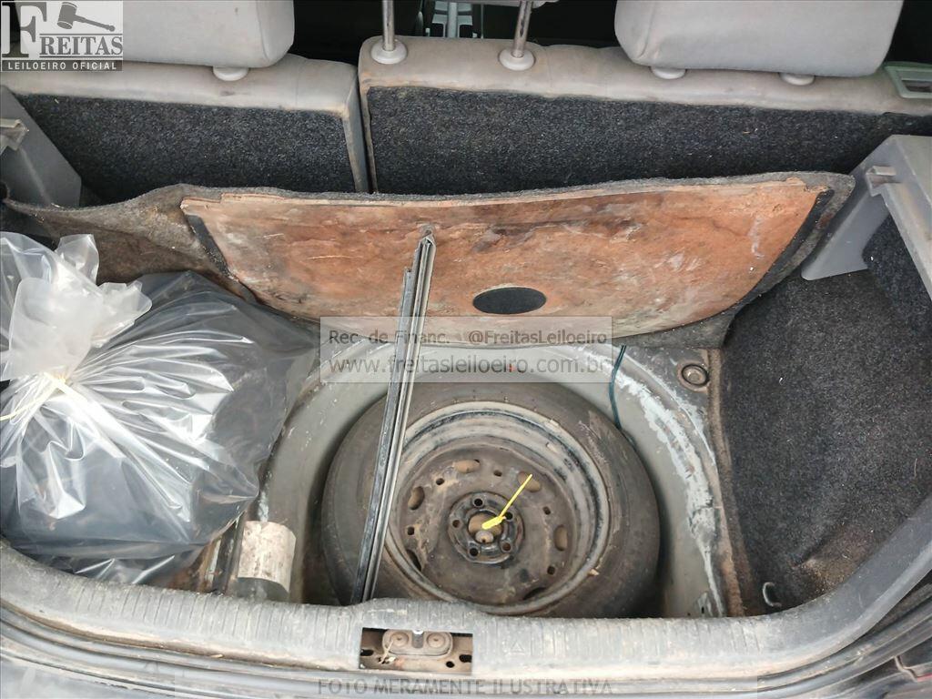 Foto 10 de 24: VW/POLO 1.6, 02/03, PLACA: L__-___5, GASOLINA, PRETA