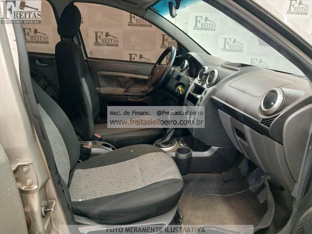Foto 6 de 18: FORD/FIESTA 1.6 FLEX, 12/13, PLACA: N__-___5, GASOL/ALC, PRATA