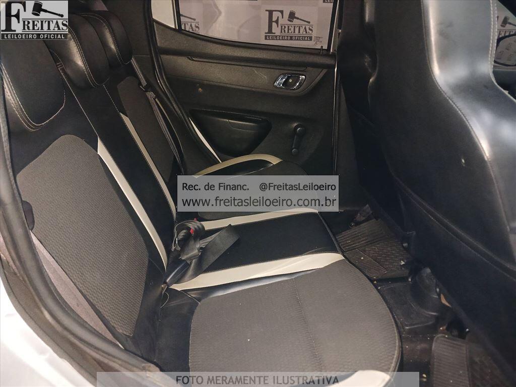 Foto 7 de 21: RENAULT/KWID INTENS 10MT, 18/19, PLACA: F__-___3, GASOL/ALC, PRATA