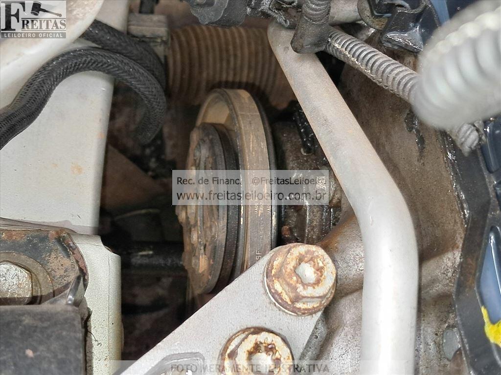 Foto 11 de 21: RENAULT/KWID INTENS 10MT, 18/19, PLACA: F__-___3, GASOL/ALC, PRATA