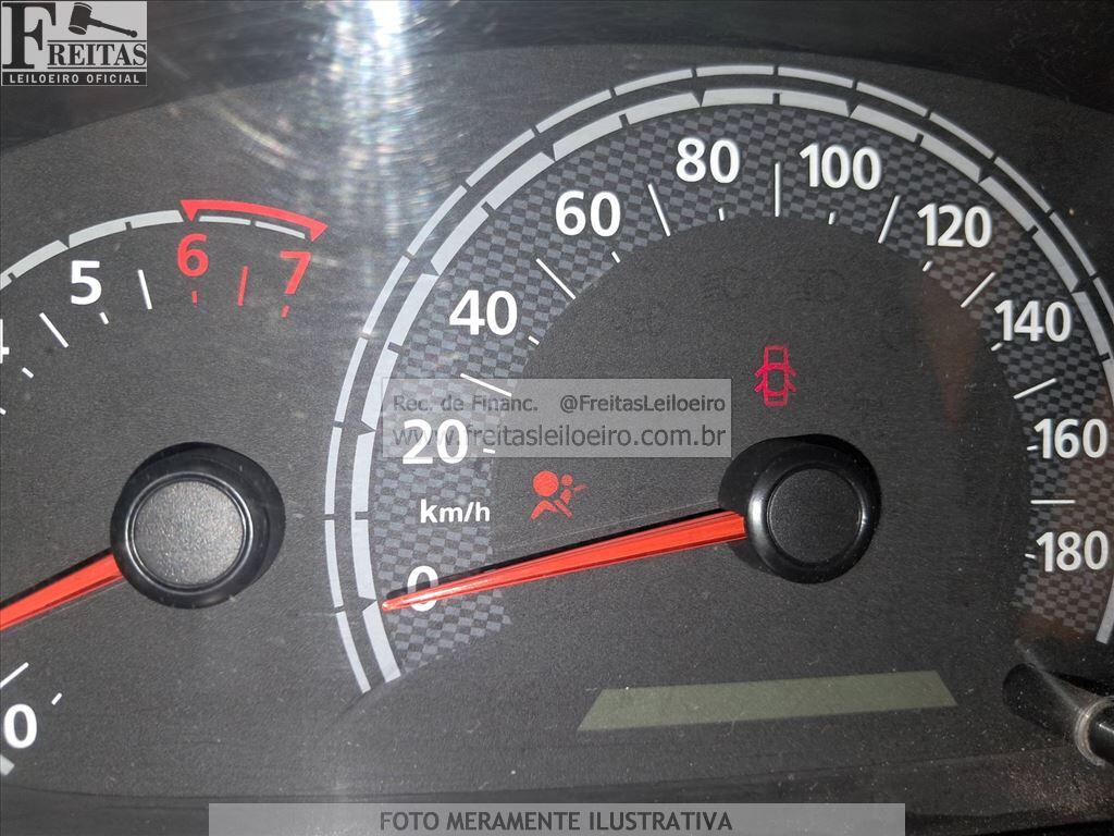 Foto 20 de 21: RENAULT/KWID INTENS 10MT, 18/19, PLACA: F__-___3, GASOL/ALC, PRATA