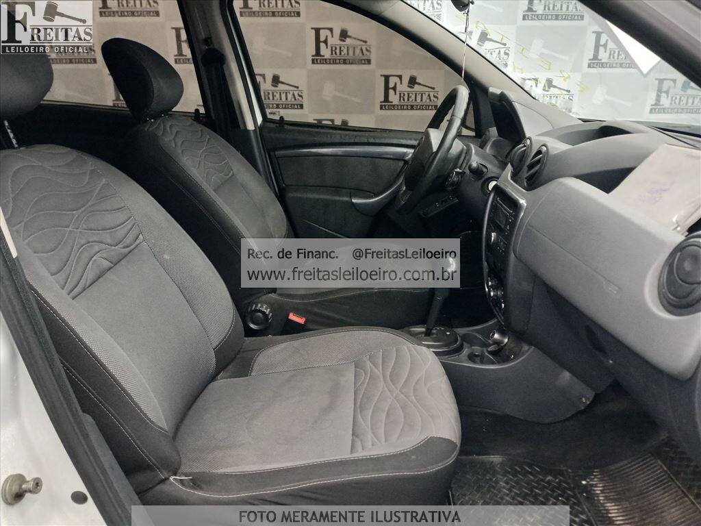 Foto 6 de 18: RENAULT/DUSTER 20 D 4X2A, 12/13, PLACA: I__-___2, GASOL/ALC, BRANCA