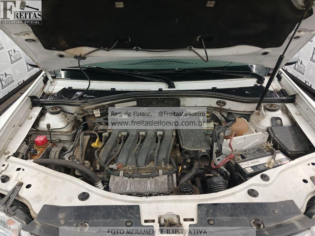 Foto 10 de 18: RENAULT/DUSTER 20 D 4X2A, 12/13, PLACA: I__-___2, GASOL/ALC, BRANCA