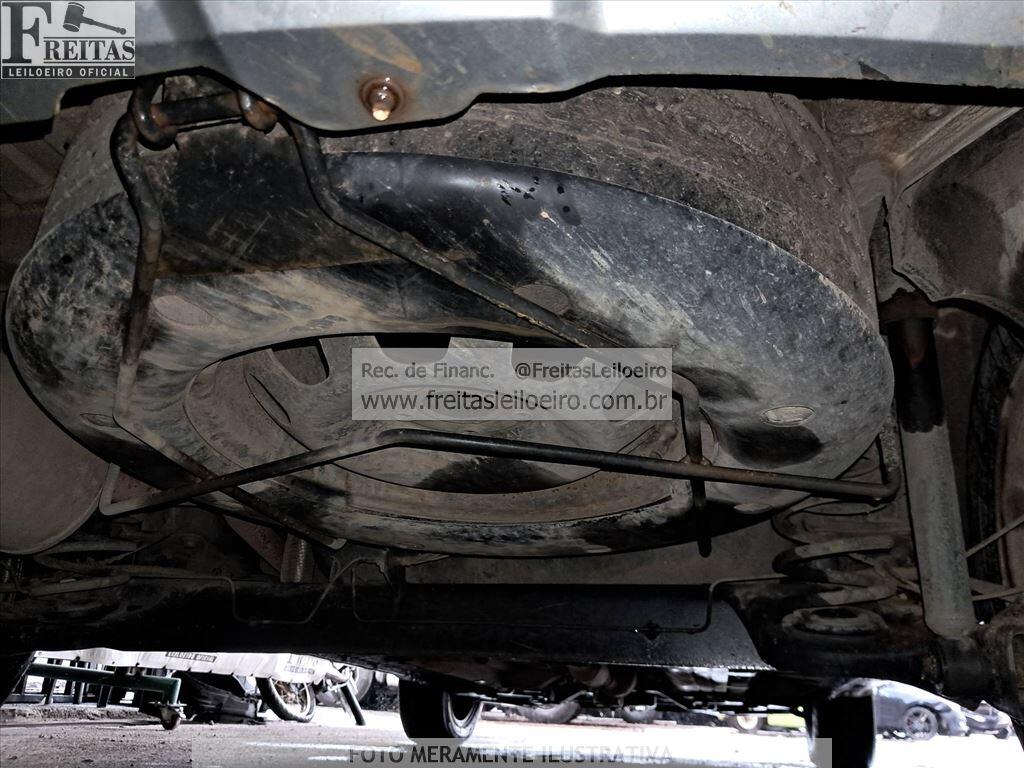 Foto 11 de 18: RENAULT/DUSTER 20 D 4X2A, 12/13, PLACA: I__-___2, GASOL/ALC, BRANCA