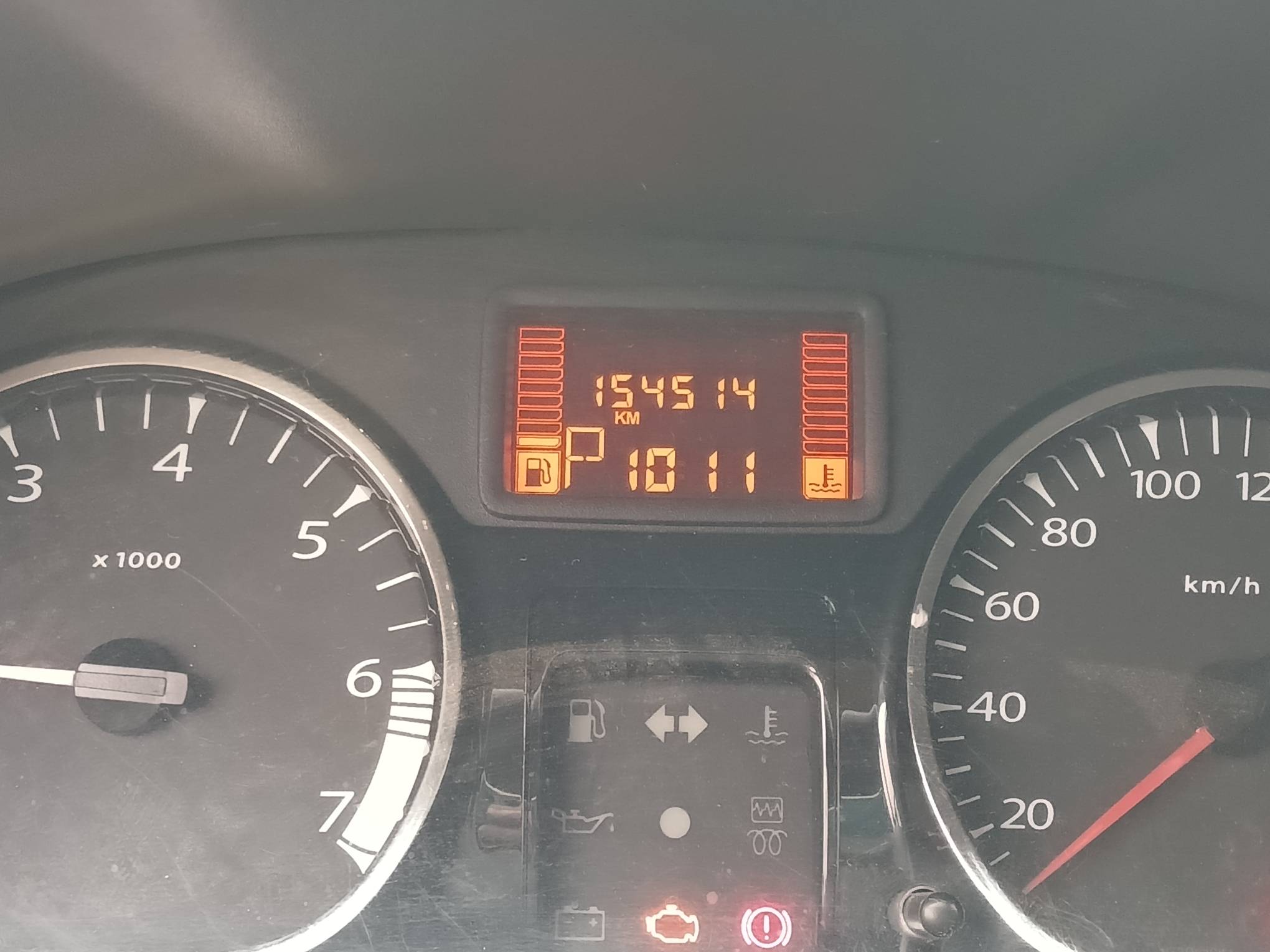 Foto 18 de 18: RENAULT/DUSTER 20 D 4X2A, 12/13, PLACA: I__-___2, GASOL/ALC, BRANCA