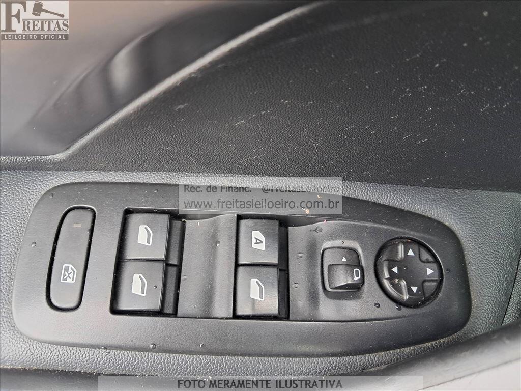 Foto 12 de 20: PEUGEOT/208 UBTECH EAT6, 17/18, PLACA: G__-___8, GASOL/ALC, MARROM