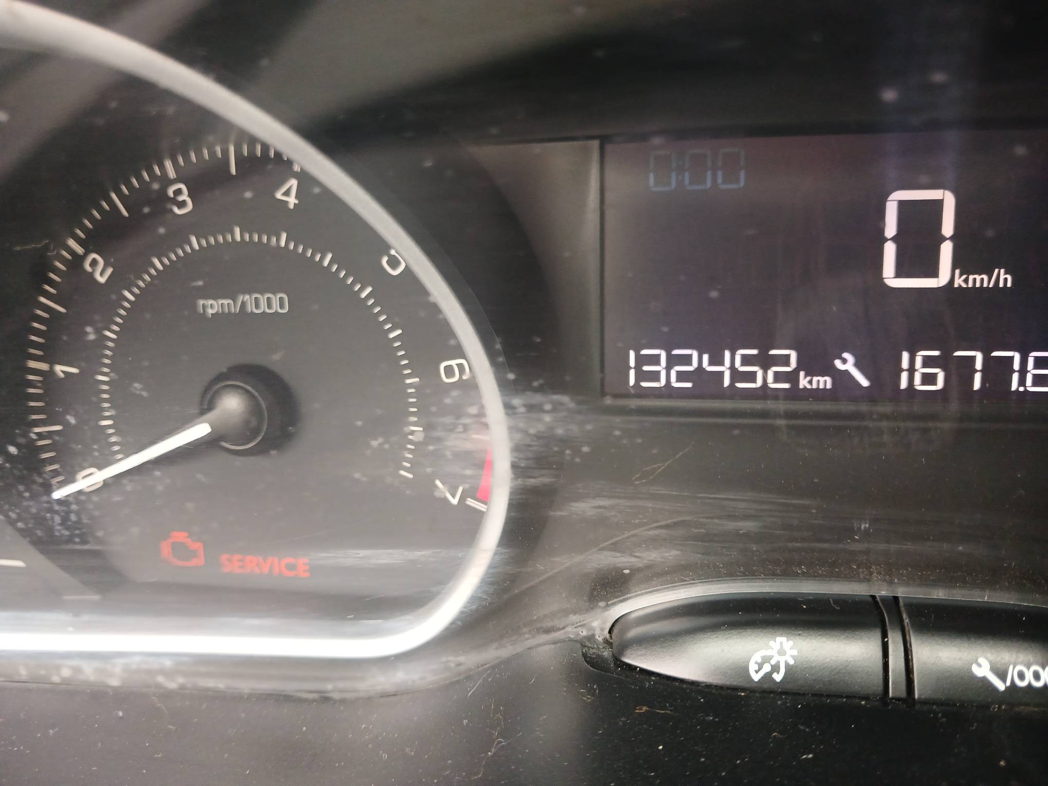 Foto 20 de 20: PEUGEOT/208 UBTECH EAT6, 17/18, PLACA: G__-___8, GASOL/ALC, MARROM