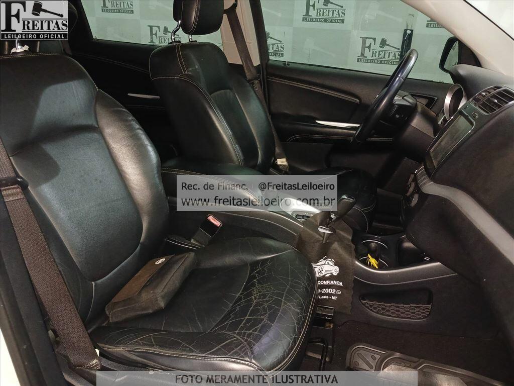 Foto 6 de 21: I/FIAT FREEMONT PREC AT6, 13/14, PLACA: Q__-___8, GASOLINA, BRANCA