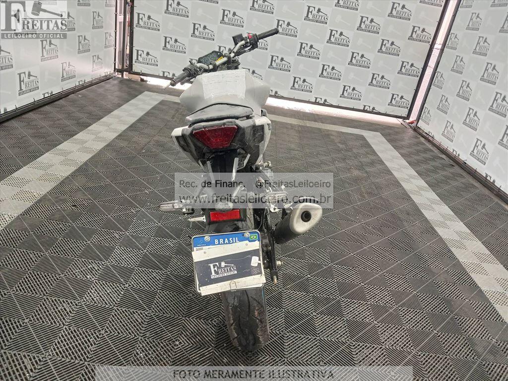 Foto 9 de 13: YAMAHA/MT03 ABS, 26/27, PLACA: T__-___3, GASOLINA, CINZA