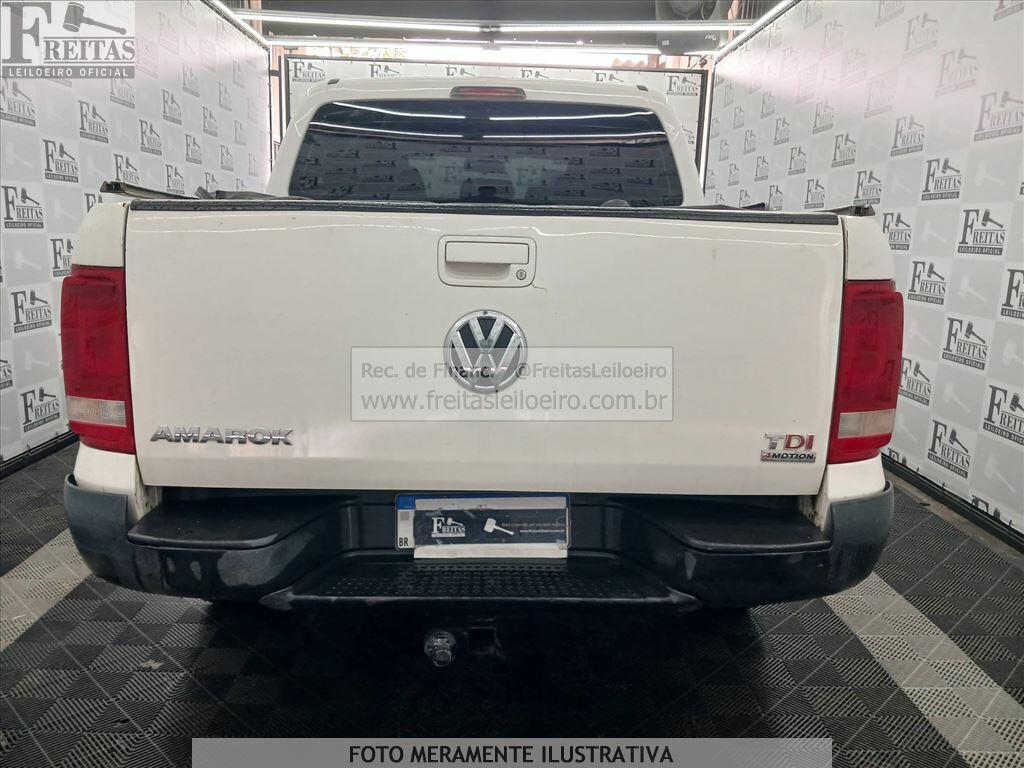 Foto 9 de 19: I/VW AMAROK CD 4X4 TREND, 14/15, PLACA: Q__-___1, DIESEL, BRANCA