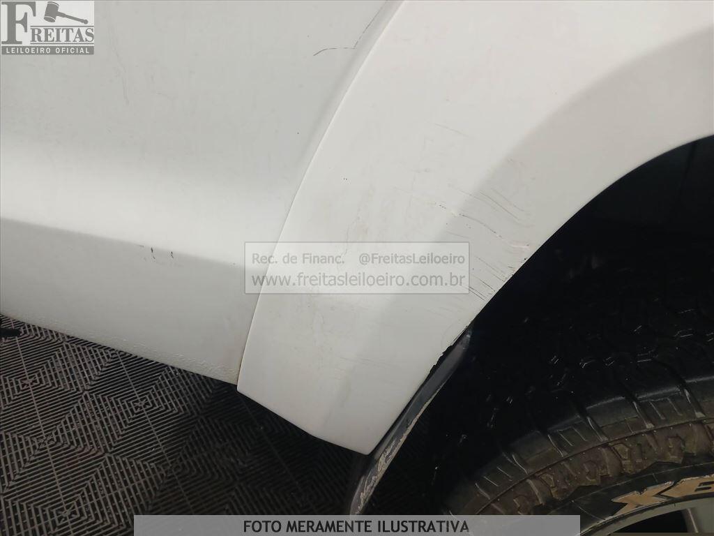 Foto 17 de 19: I/VW AMAROK CD 4X4 TREND, 14/15, PLACA: Q__-___1, DIESEL, BRANCA