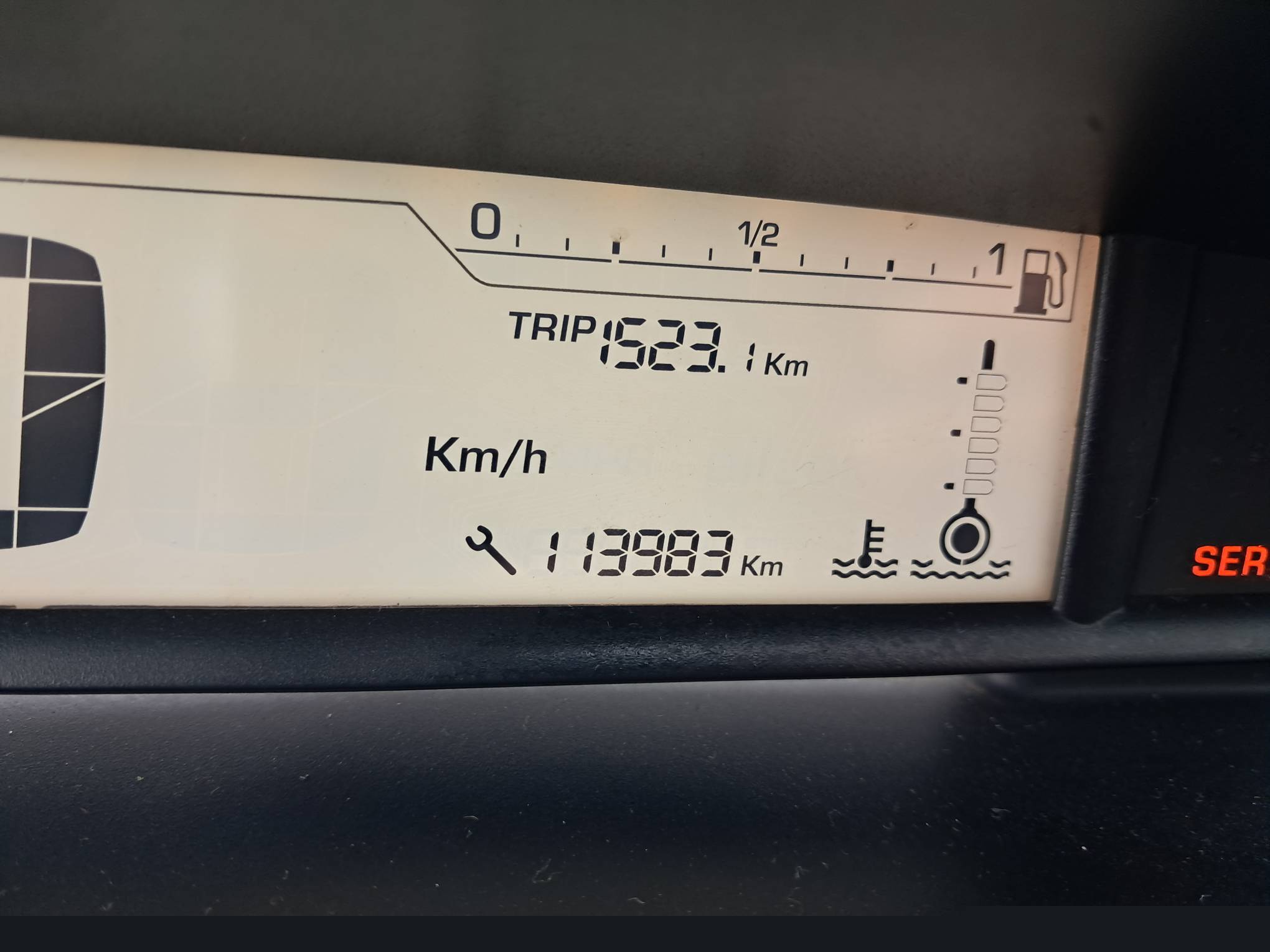 Foto 25 de 25: I/CITROEN C4 PALLAS20EAF, 09/10, PLACA: I__-___1, GASOL/ALC, PRATA