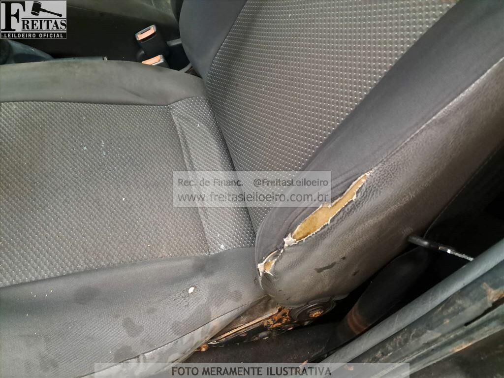 Foto 13 de 23: VW/GOL 1.0 GIV, 11/12, PLACA: M__-___3, GASOL/ALC, PRETA