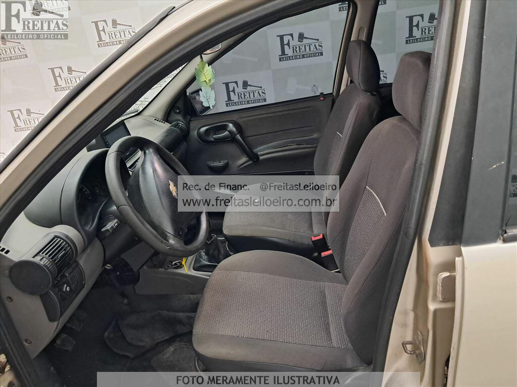 Foto 6 de 27: CHEVROLET/CLASSIC LS, 13/14, PLACA: O__-___5, GASOL/ALC, BEGE