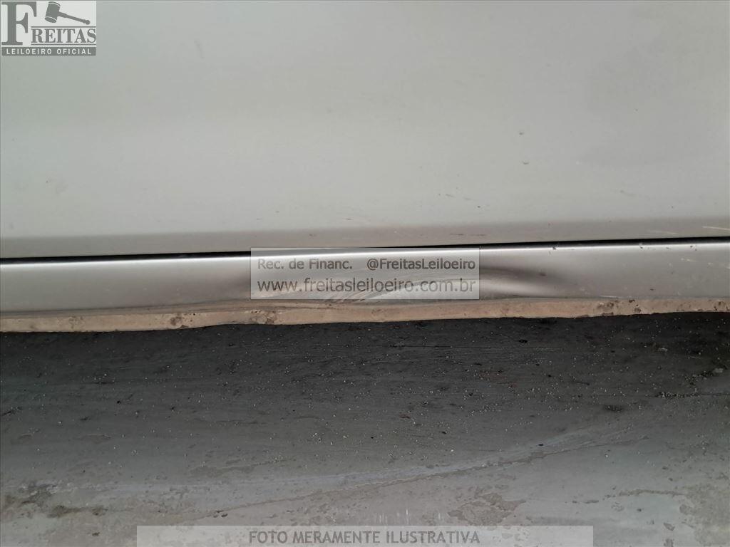 Foto 10 de 27: CHEVROLET/CLASSIC LS, 13/14, PLACA: O__-___5, GASOL/ALC, BEGE