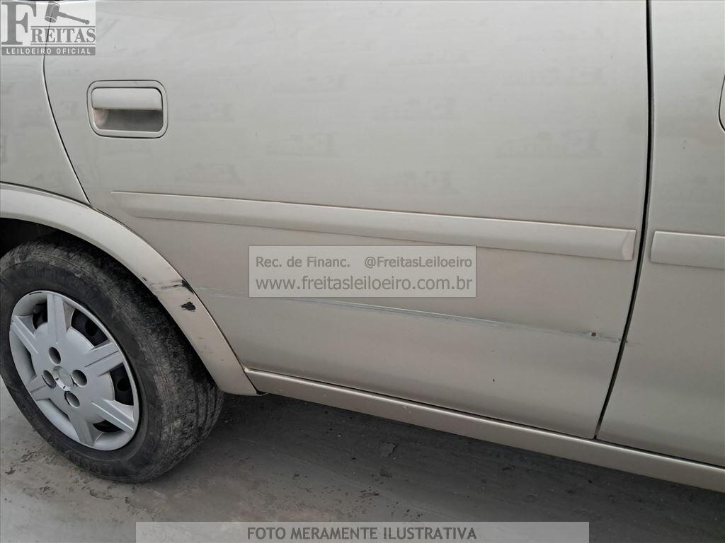 Foto 16 de 27: CHEVROLET/CLASSIC LS, 13/14, PLACA: O__-___5, GASOL/ALC, BEGE