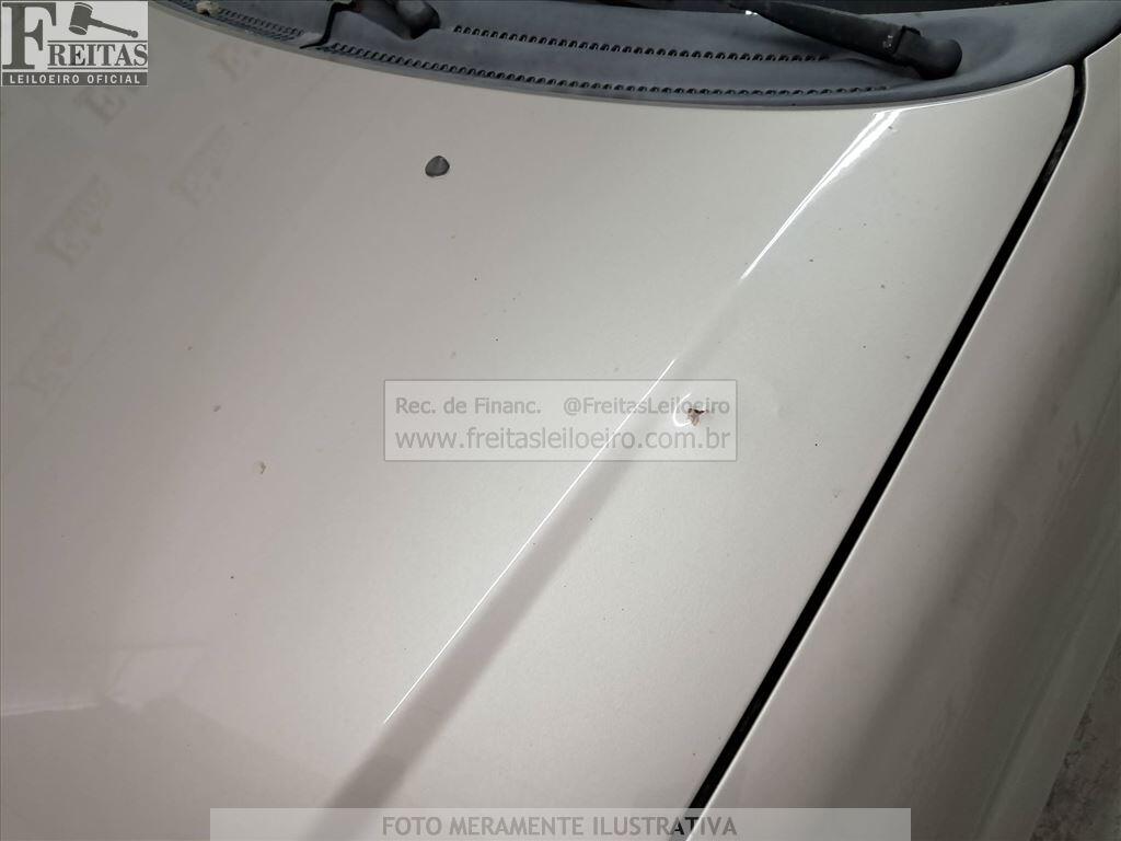 Foto 19 de 27: CHEVROLET/CLASSIC LS, 13/14, PLACA: O__-___5, GASOL/ALC, BEGE