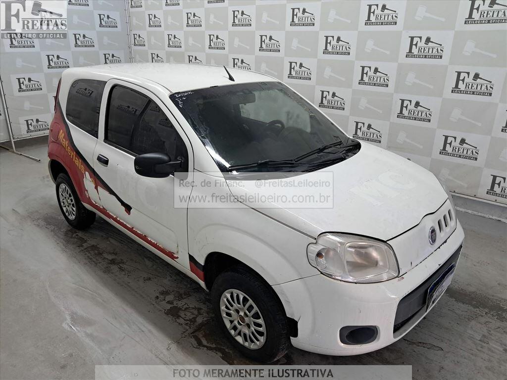 Foto 2: FIAT/UNO VIVACE 1.0, 14/15, PLACA: I__-___6, GASOL/ALC, BRANCA