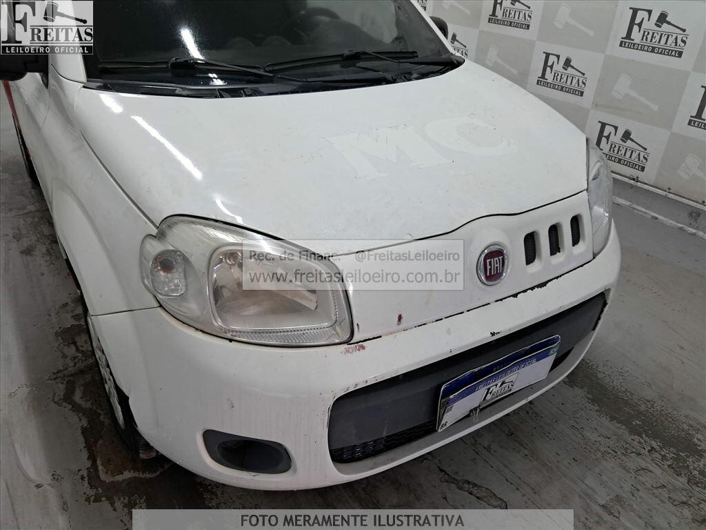 Foto 10 de 22: FIAT/UNO VIVACE 1.0, 14/15, PLACA: I__-___6, GASOL/ALC, BRANCA