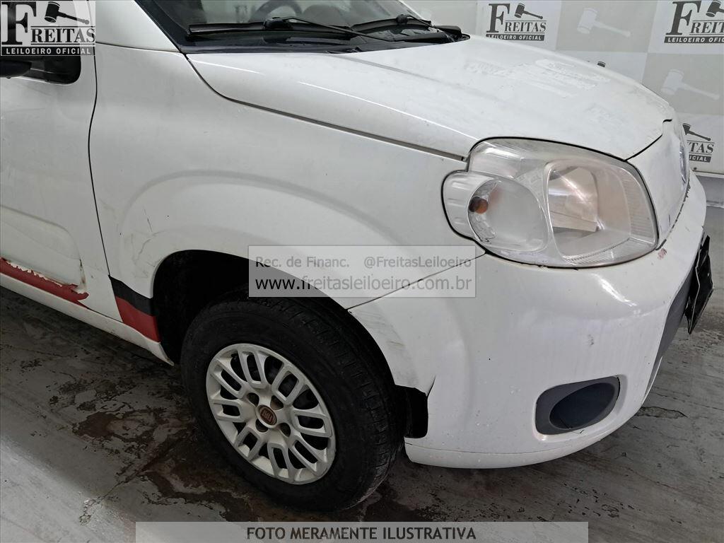 Foto 20 de 22: FIAT/UNO VIVACE 1.0, 14/15, PLACA: I__-___6, GASOL/ALC, BRANCA