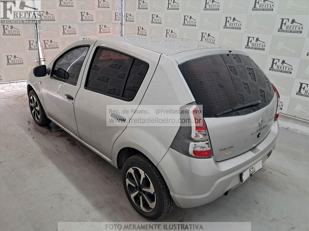 Foto 3: RENAULT/SANDERO EXP 16HP, 13/14, PLACA: I__-___8, GASOL/ALC, PRATA