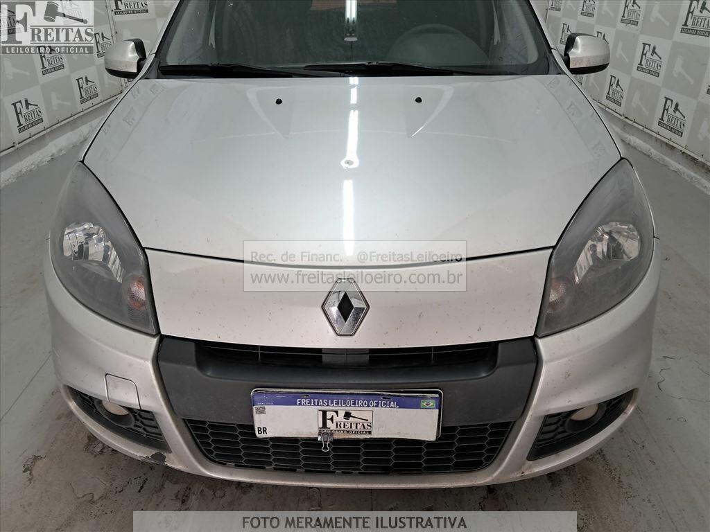 Foto 16 de 25: RENAULT/SANDERO EXP 16HP, 13/14, PLACA: I__-___8, GASOL/ALC, PRATA