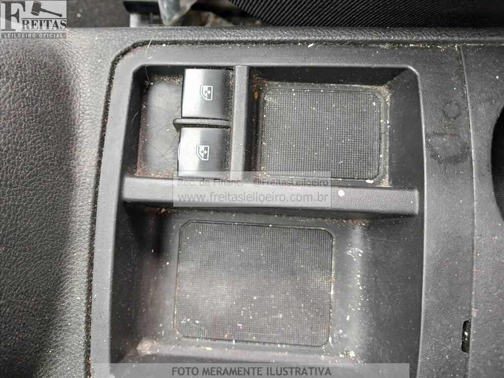 Foto 11 de 21: CHEVROLET/ONIX 10MT JOYE, 16/17, SUCATA S/ DIREITO A DOCUMENTO, GASOL/ALC, PRATA
