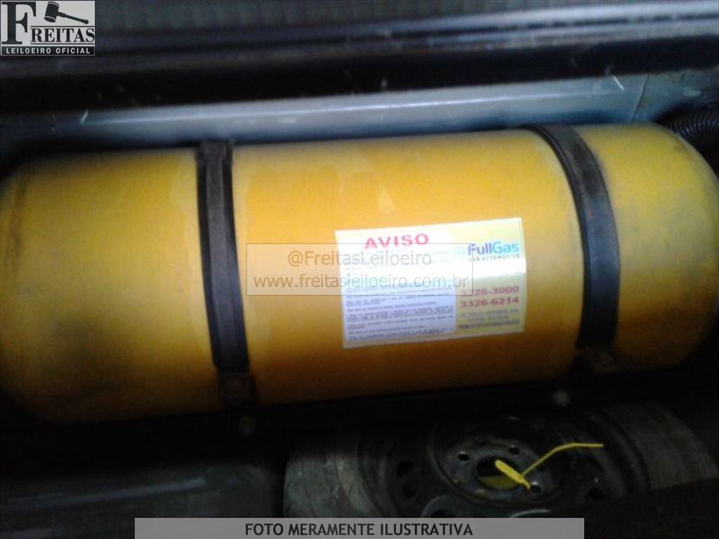 Foto 20 de 20: RENAULT/CLIO PRI 16 16VS, 03/04, SUCATA S/ DIREITO A DOCUMENTO, GASOL/GNV, CINZA