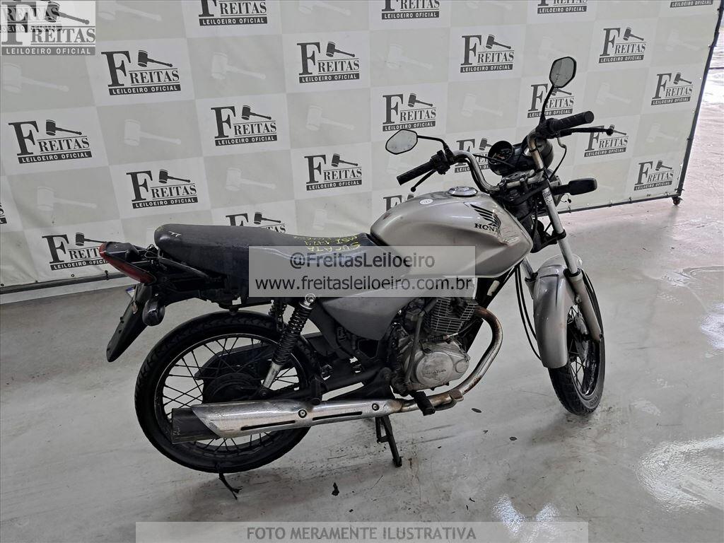 Foto 4: HONDA/CG 150 TITAN KS, 08/09, PLACA: M__-___4, SUCATA S/ DIREITO A DOCUMENTO, GA...
